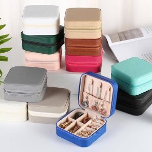Mini jewelry organizer