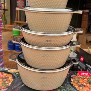Jio  Granite Set
Sizes: 20cm, 24cm, 28cm, 32cm
Frypan: 26cm 

4 Pots 
4 Glass Lids
1 Frypan